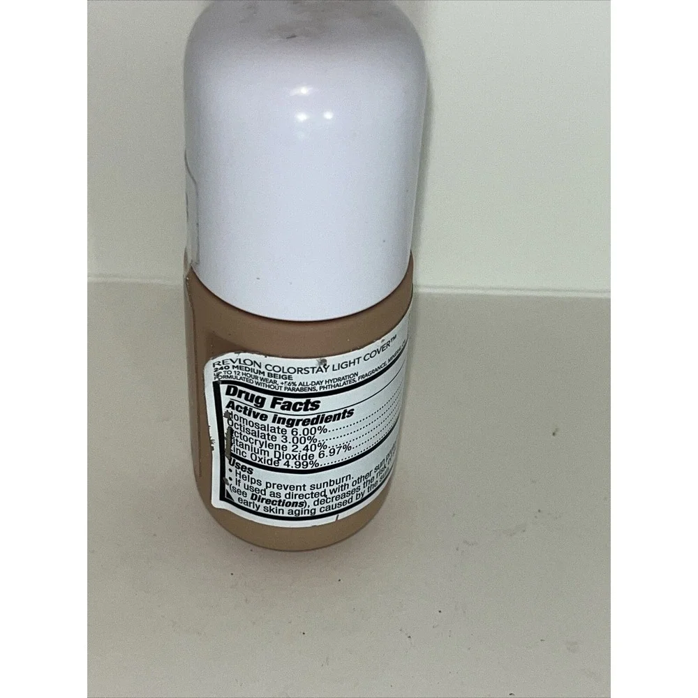 Revlon ColorStay Light Cover Liquid Foundation SPF35, 240 Medium‎ Beige